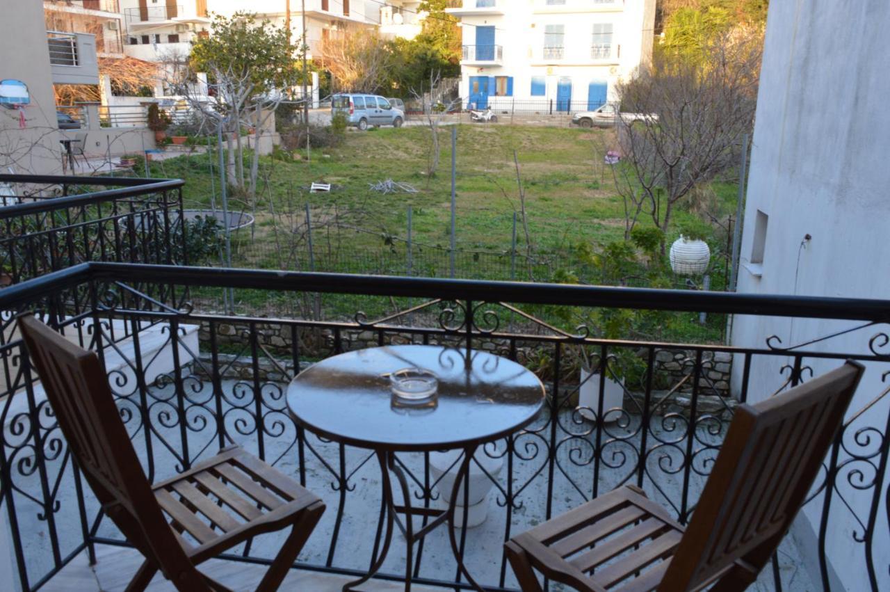 Hotel Pansion Katerina Città di Skiathos Esterno foto