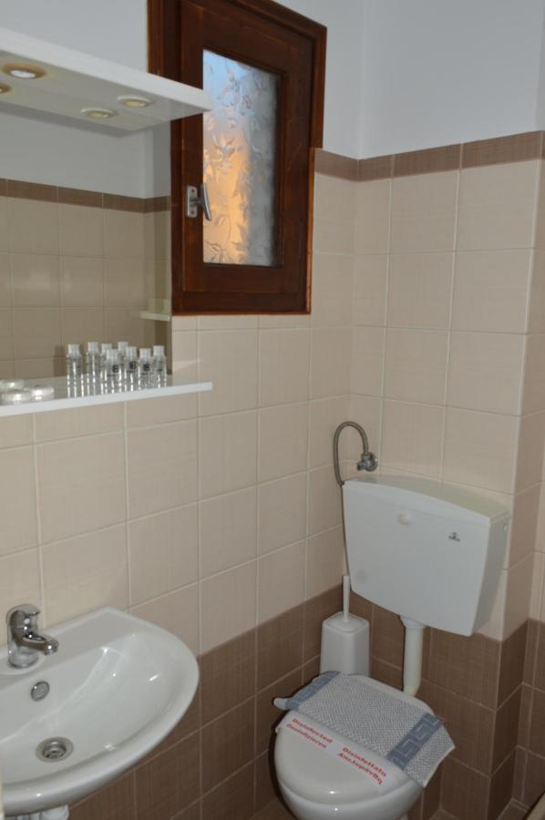 Hotel Pansion Katerina Città di Skiathos Esterno foto